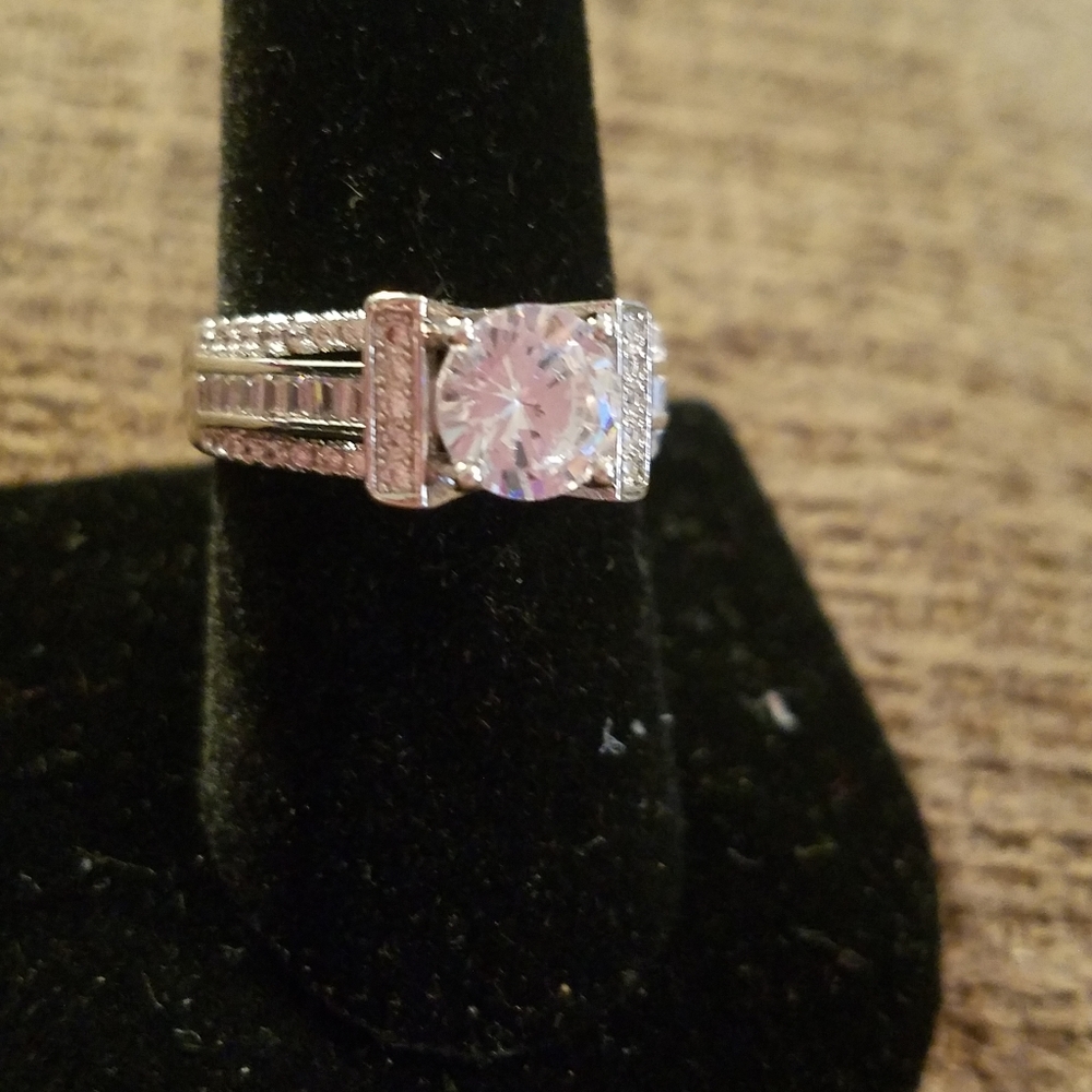 Rings - Picture 4 of 4